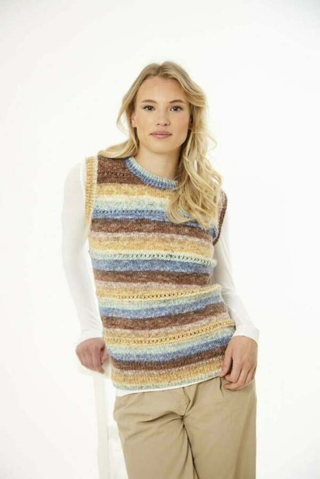 Knitting Pattern Ladies Sweater and Slipover in Bramble DK 6403