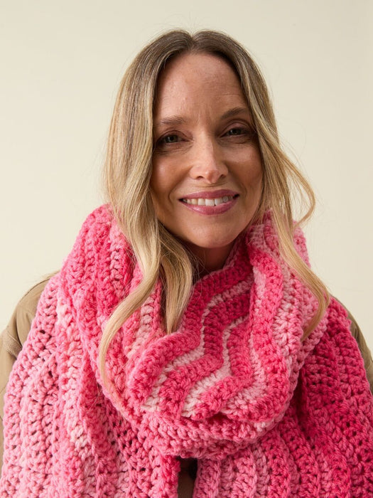 Crochet Pattern Wavy Crochet Scarf in Hayfield Spirit Chunky 10863