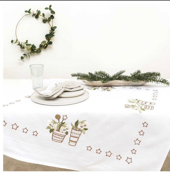 Rico - Christmas Tablecloth Embroidery Kit - Christmas Rose - 31245.52.22