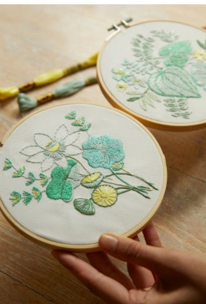 DMC Mindful Making - The Water Garden Embroidery Duo Kit - TB161